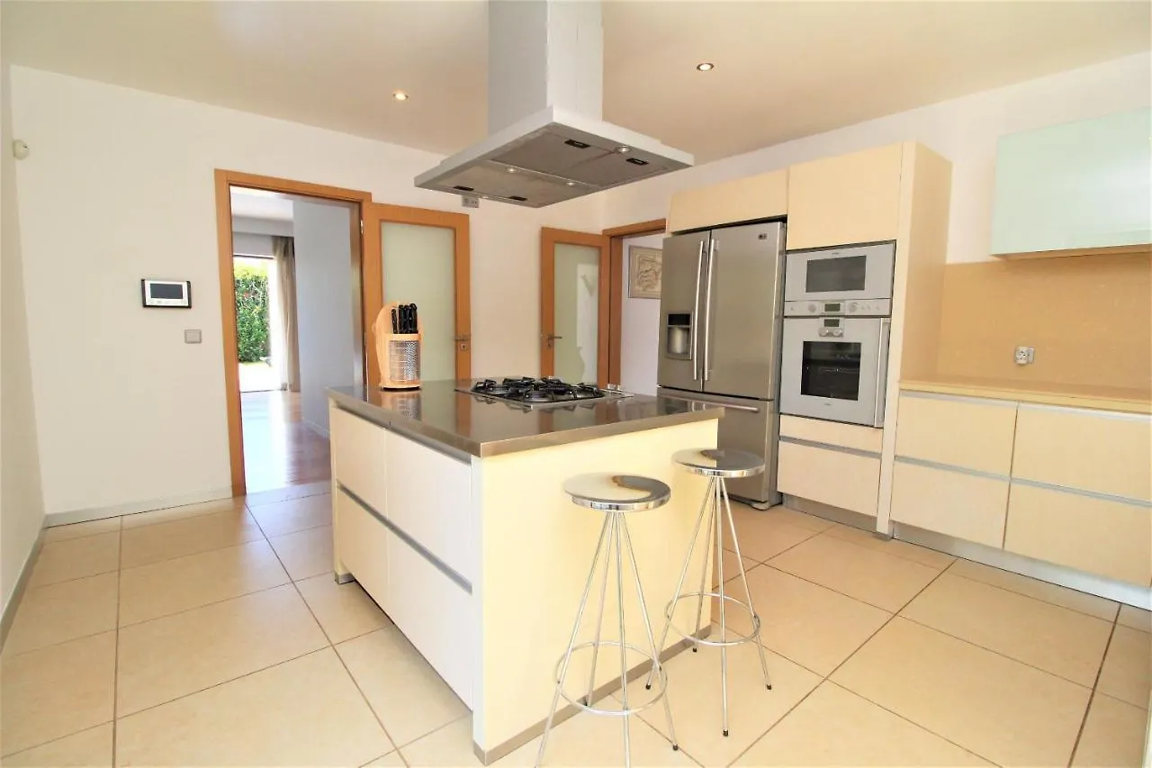 Villa Victoria With Private Heated Pool Funchal  0*, Funchal (Madeira) Portugal